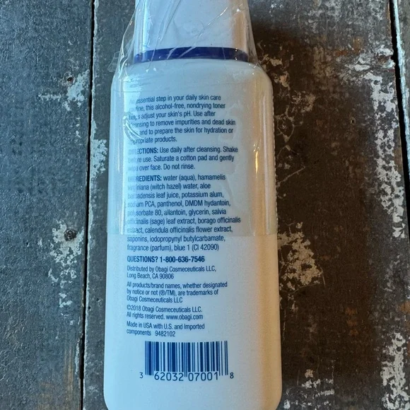 Obagi Nu-Derm Toner - White and Blue - Picture 4 of 5